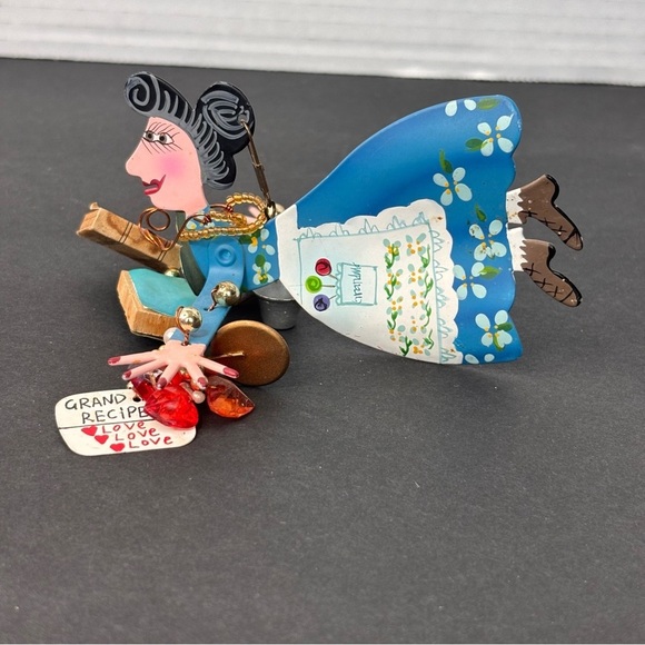 karen rossi Other - Silvestri Fanciful Flights Karen Rossi 3D GRANDMA Ornament Metal Charms Hanging